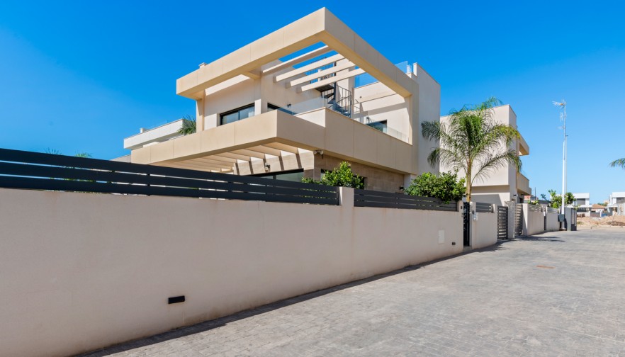 Pre-owned - Villa - Los Montesinos