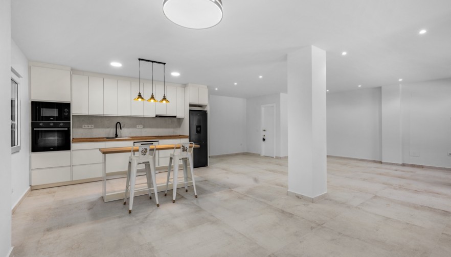 Rynek wtórny - Apartment - Torrevieja - Playa del Acequión