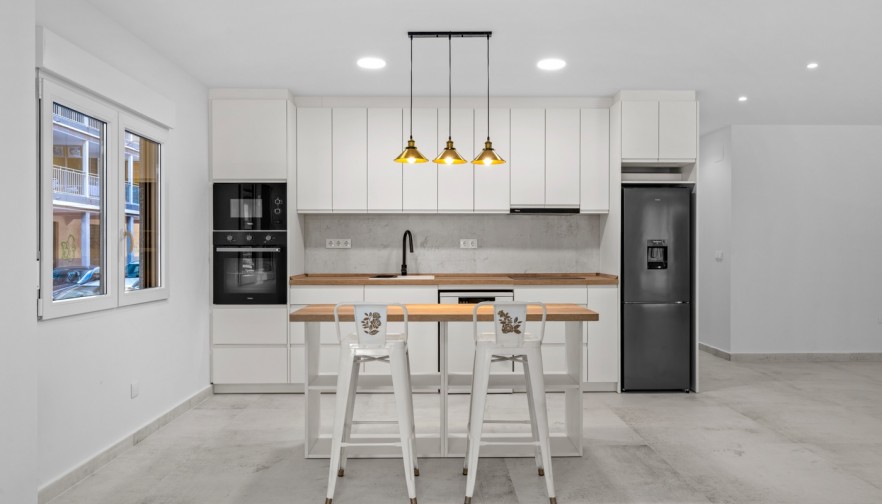 Rynek wtórny - Apartment - Torrevieja - Playa del Acequión