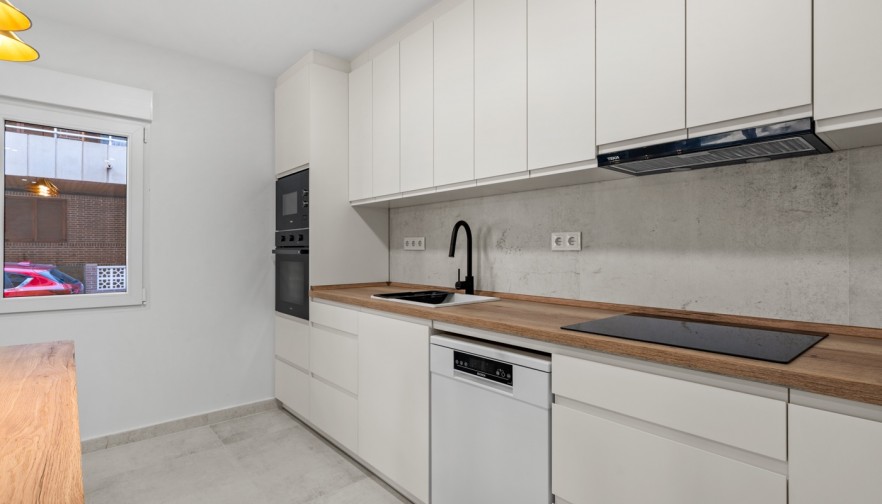 Rynek wtórny - Apartment - Torrevieja - Playa del Acequión