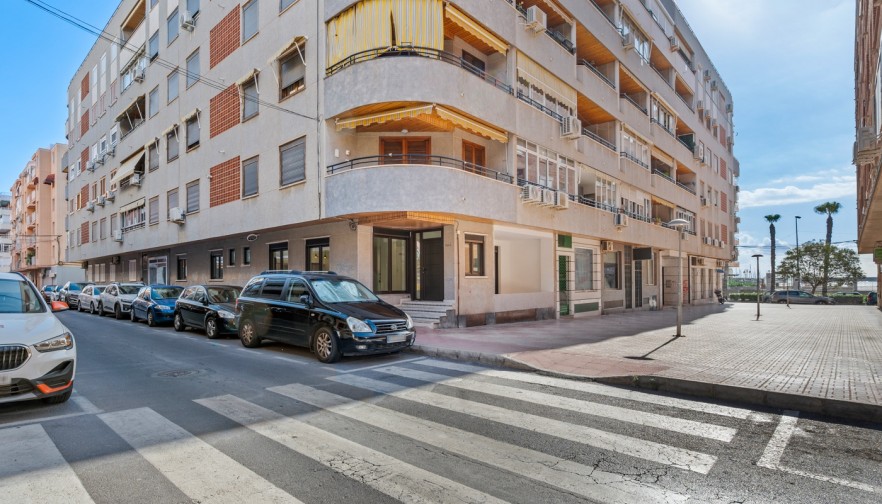 Rynek wtórny - Apartment - Torrevieja - Playa del Acequión