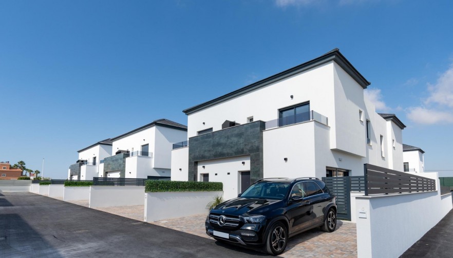 Rynek pierwotny - Dom z podpiwniczeniem - Gran Alacant - Centro comercial ga