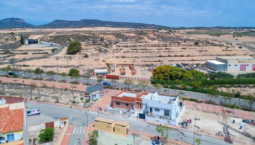 Rynek pierwotny - Willa - Sucina